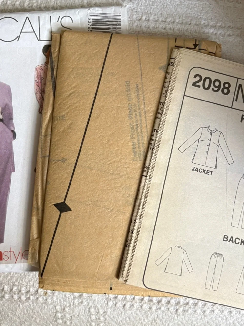 Easy McCalls Woman Style Pattern 2098 K for Women’s Entire Outfit